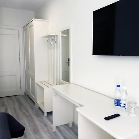 Hotel Golden Lemon золотий лимон *