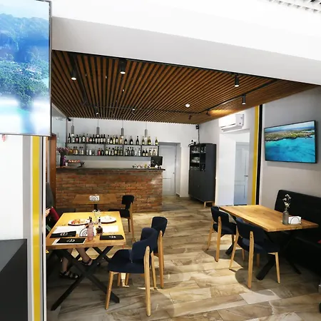 Golden Lemon золотий лимон 酒店 *