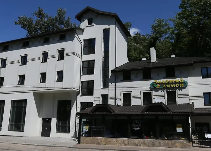 Golden Lemon золотий лимон Ξενοδοχείο Λβιβ