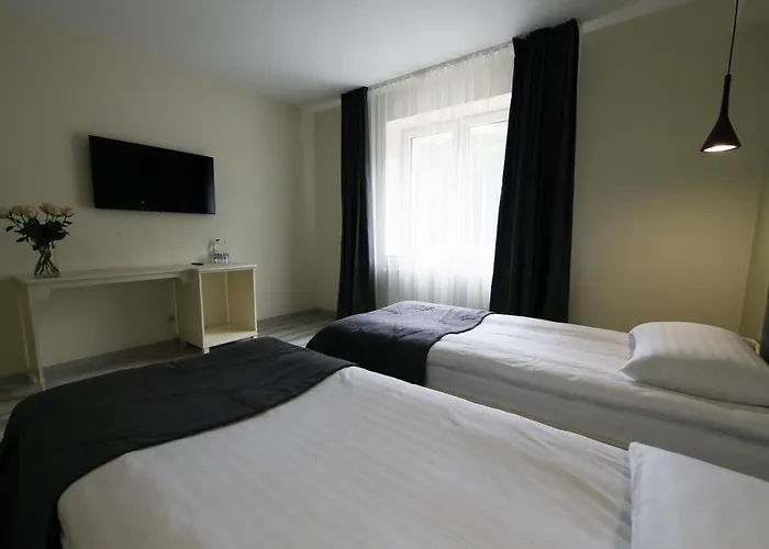 Готель Golden Lemon золотий лимон