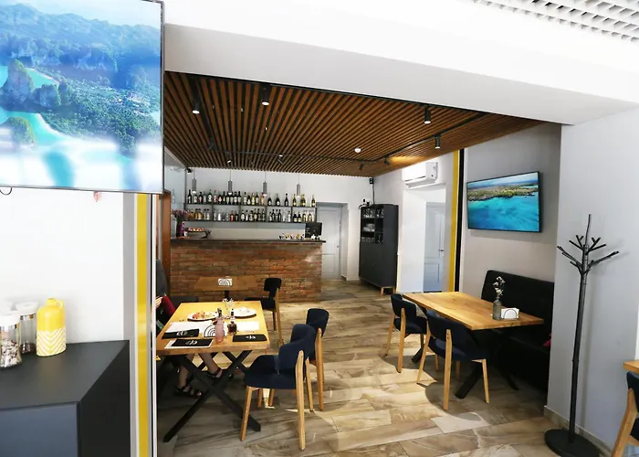 Golden Lemon золотий лимон Готель *